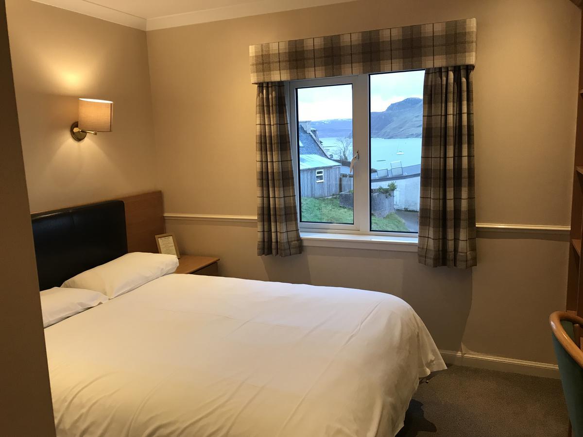 Caledonian Hotel Portree Eksteriør billede