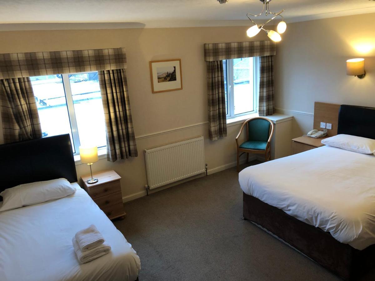 Caledonian Hotel Portree Eksteriør billede